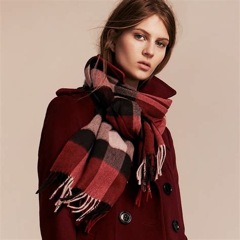 how to wear burberry cashmere scarf|burberry check cashmere scarf sale.